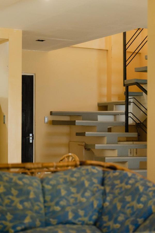 Amami Beachfront Villa With Private Beach Puerto Galera Esterno foto