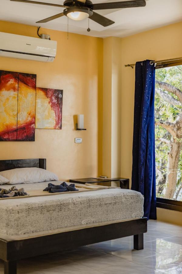 Amami Beachfront Villa With Private Beach Puerto Galera Esterno foto