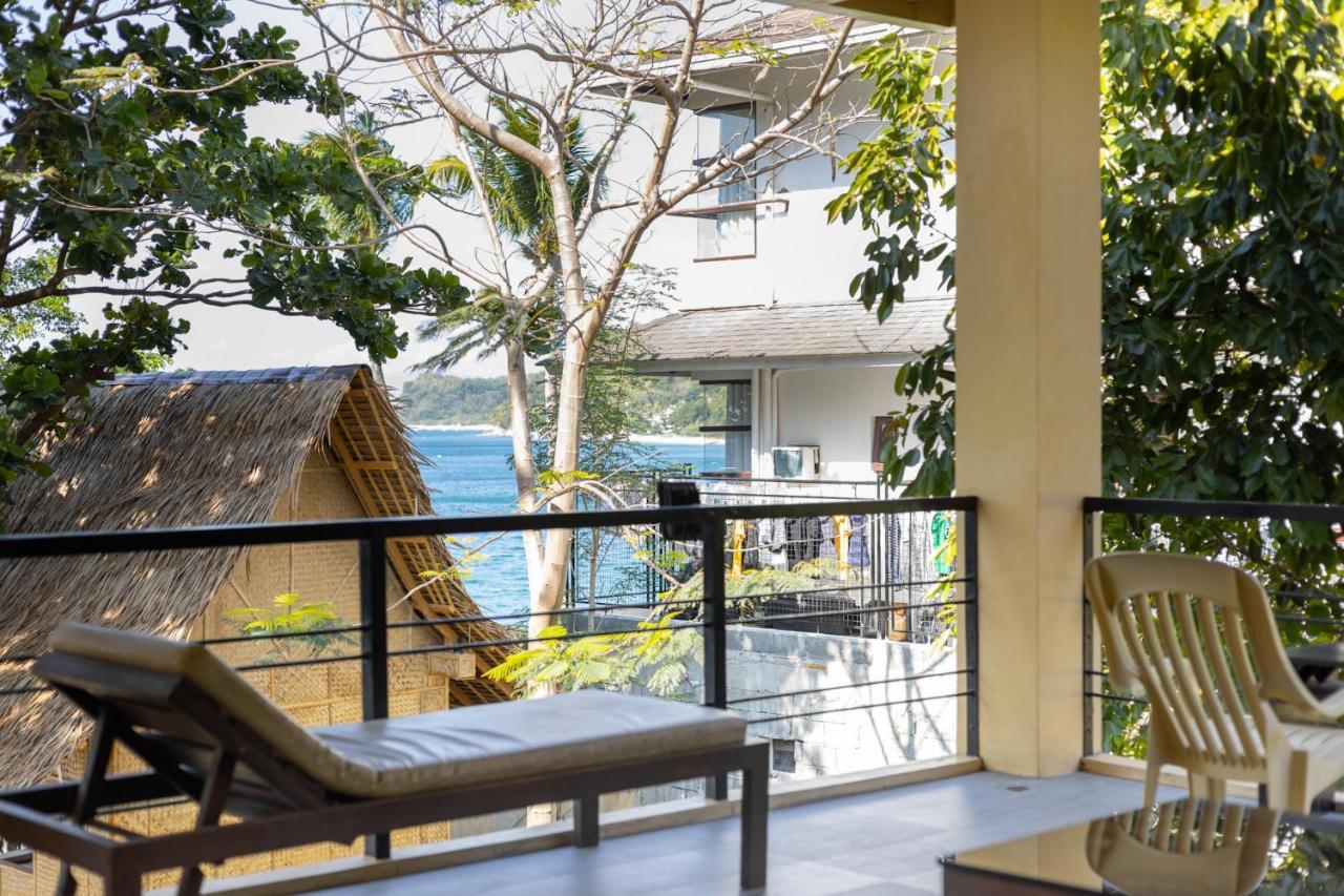 Amami Beachfront Villa With Private Beach Puerto Galera Esterno foto