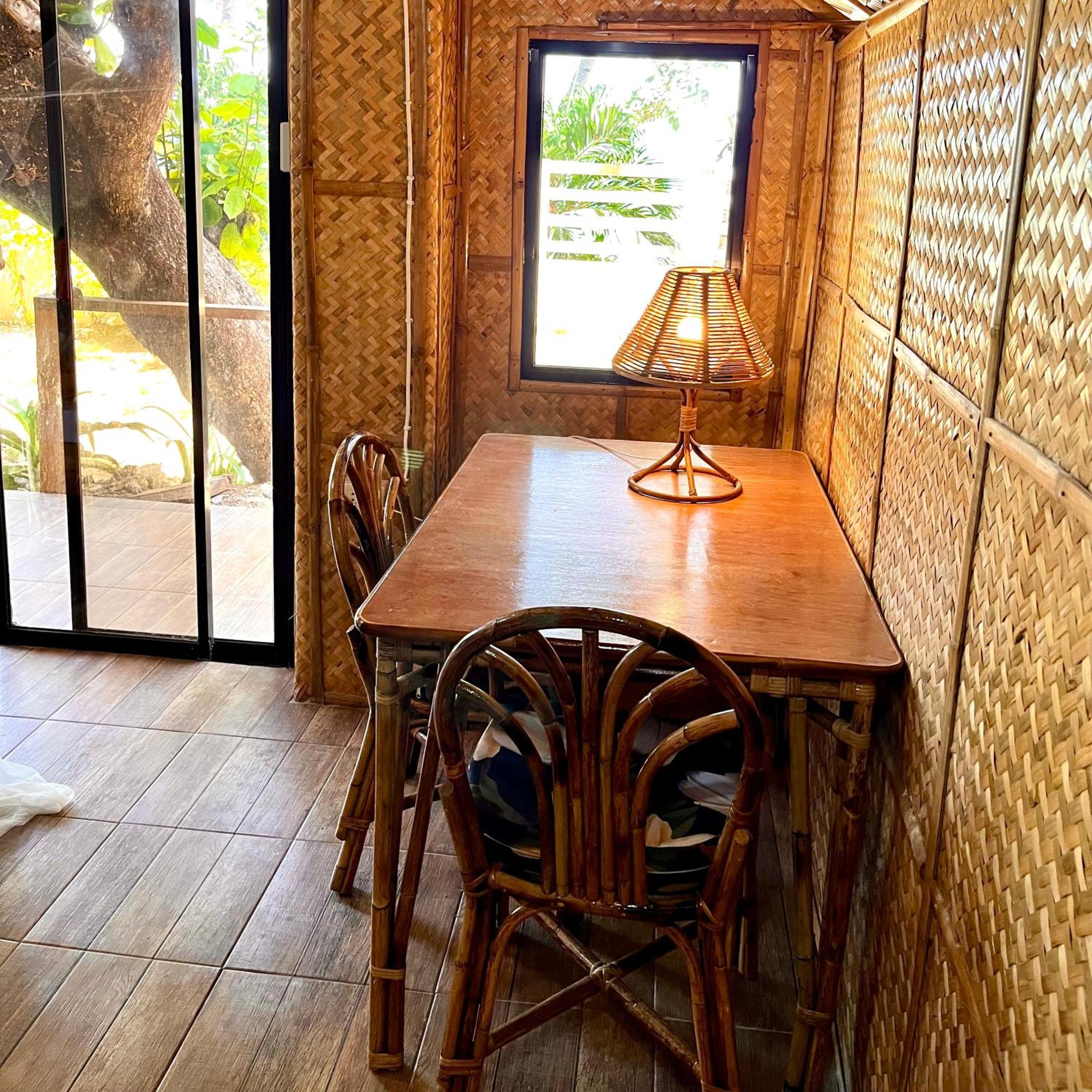Amami Beachfront Villa With Private Beach Puerto Galera Esterno foto