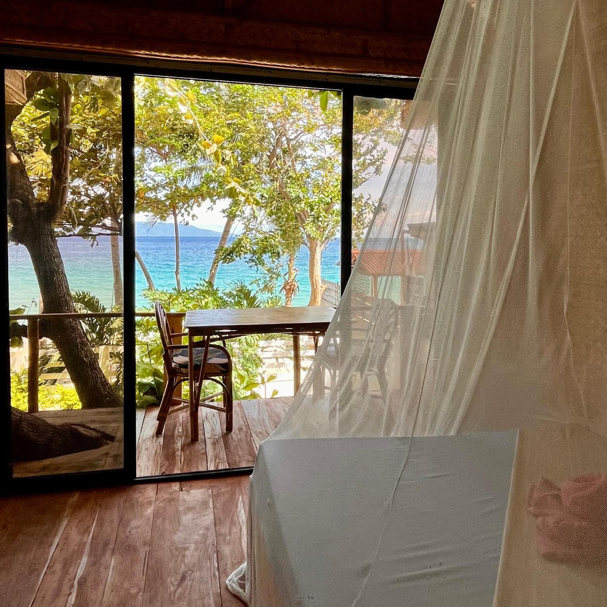 Amami Beachfront Villa With Private Beach Puerto Galera Esterno foto