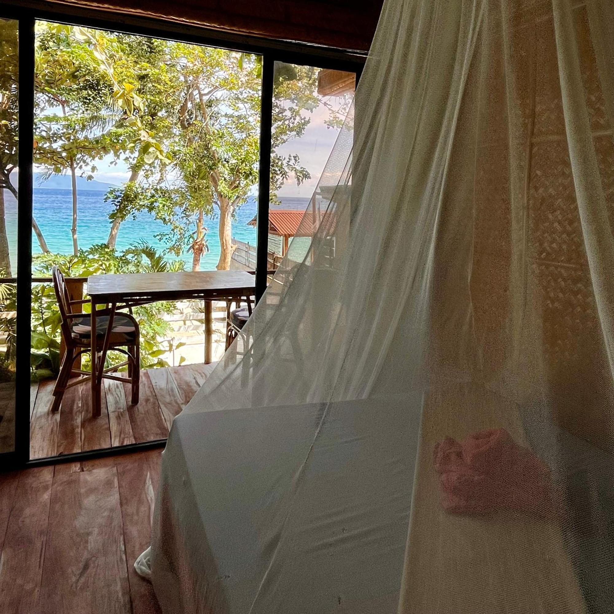 Amami Beachfront Villa With Private Beach Puerto Galera Esterno foto