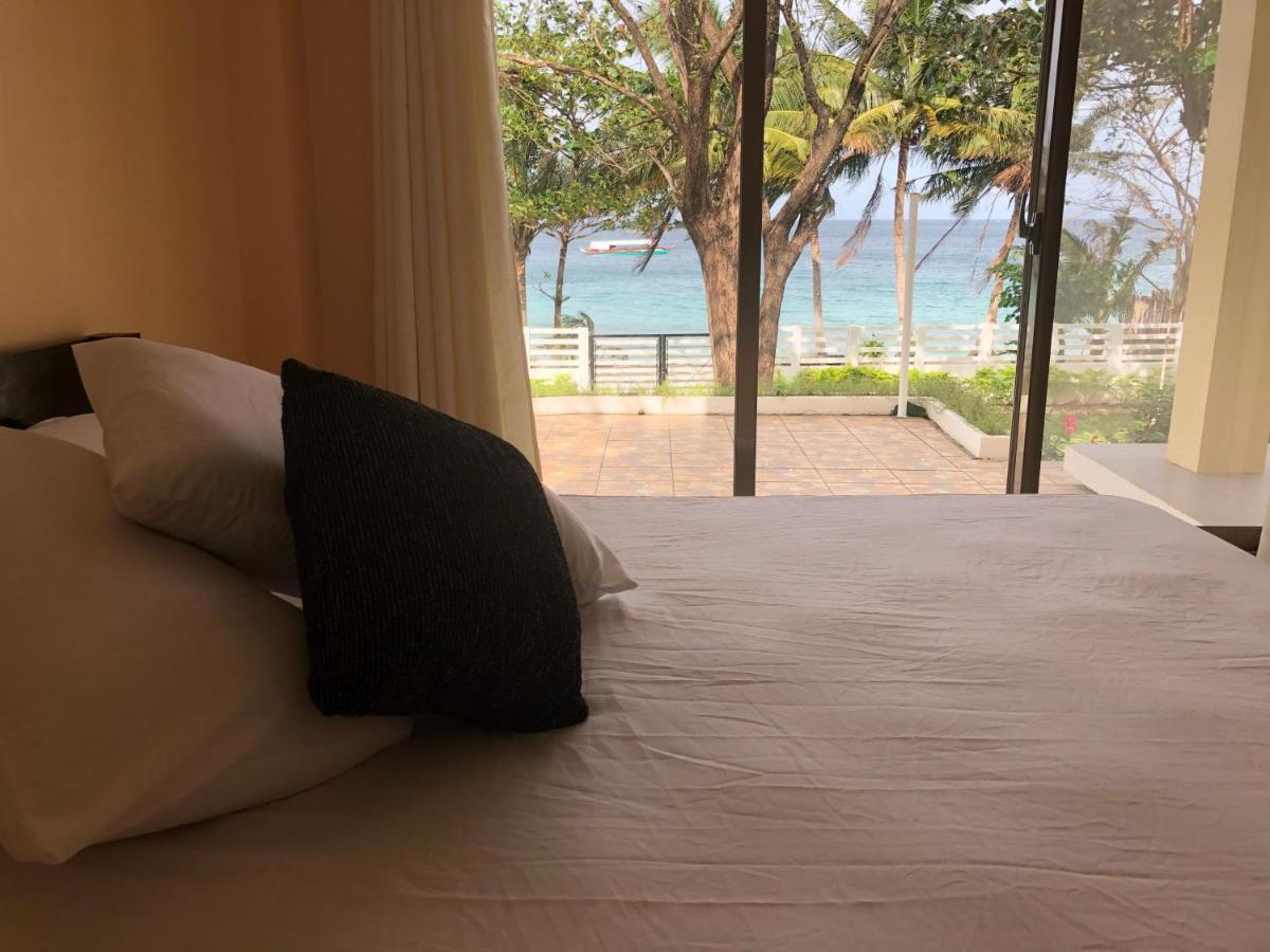 Amami Beachfront Villa With Private Beach Puerto Galera Esterno foto